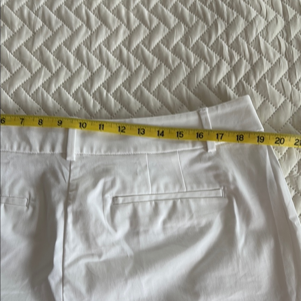 Ann Taylor Factory White Cropped/Cuffed Pants SZ 16 - Picture 8 of 9